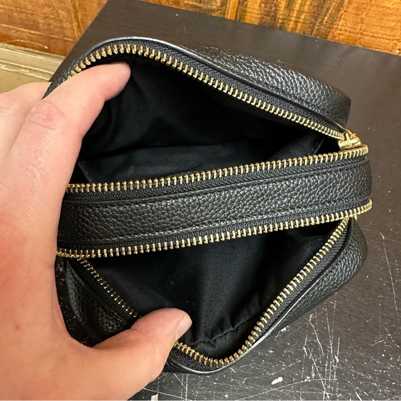 Tory Burch Perry Bombé Leather Camera Bag - Picture 4 of 5